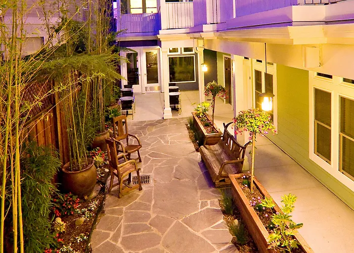 Pacific Blue Inn